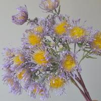 Flor de cojín Artificial de 63cm, 3 cabezas, tacto Real, garra de cangrejo, flor de crisantemo, flores falsas realistas hechas a mano - details 9