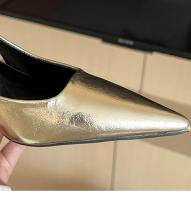 Impresionantes zapatos de tacón alto dorados con punta en punta de alta gama, nuevos zapatos de tacón - details 18