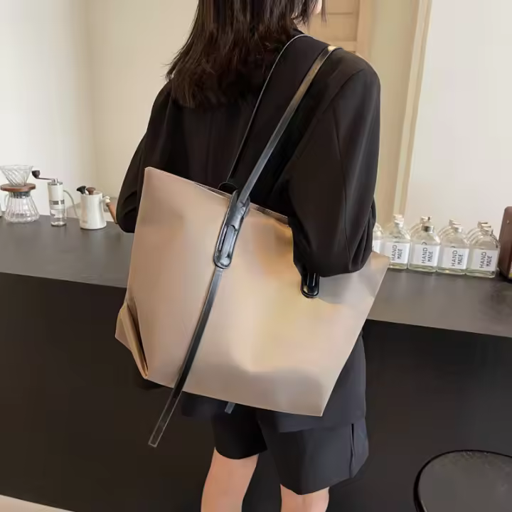 Bolso de mujer a la moda, bolso de un solo hombro de tela, nuevo bolso de mano de gran capacidad para otoño 2025. - 1