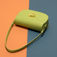Bolso de viaje minimalista de moda para mujer, versátil para ocasiones informales o formales - details 1