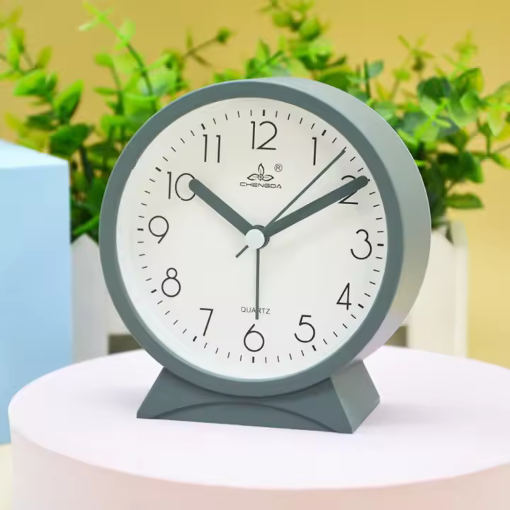 Relojes de mesita de noche a la moda, herramienta de estudio, batería de cuarzo, pequeño reloj despertador de escritorio sin garrapatas, estudiante, hogar, oficina, niños - 1