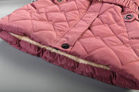 Chaqueta de puff con capucha de pelo para niñas estilo laminated bubble alfombrado con forro de poliéster cierre de cremallera para otoño e invierno ideal para niñas de 3 a 8 años - details 10