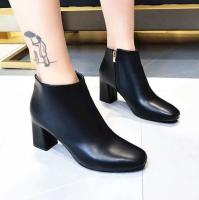 Botas cortas y de cuero con punta cuadrada cómodas y modernas para mujer - details 1