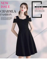 Vestido de verano estilo Hpburn de cintura delgada en negro con cinturón adelgazante y mangas cortas - details 13