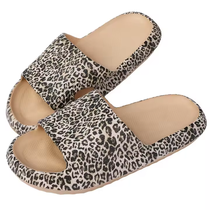 Zapatillas de Verano Suaves con Estampado de Leopardo Pantuflas Planas Antideslizantes para Hombres y Mujeres Moda en Casa - 1