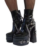 Botas cortas con plataforma y tacón alto para mujer, botines con remaches de cadena plateada de charol negro, Punk Y2K, chica picante, gótica, grande - details 0