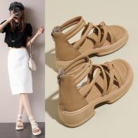 Sandalias verano de las mujeres 2025 nuevo desgaste exterior antideslizante de fondo plano zapatos de playa versátil negro vacío botas frescas marea - details 14