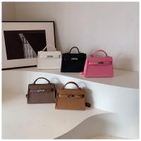 2025 Nueva Marea Retro Moda Pequeño Cuadrado Moda Hombro Bolsa Crossbody - details 21