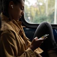 Apple AirPods Pro (1.ª generación) con estuche de carga MagSafe - details 5