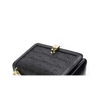CH Metal Lock Design Color sólido Marca Carta Impresión Cadena Mujer Versátil Commuter Moda Bandolera con solapa Mochila de lujo de alta gama - details 4