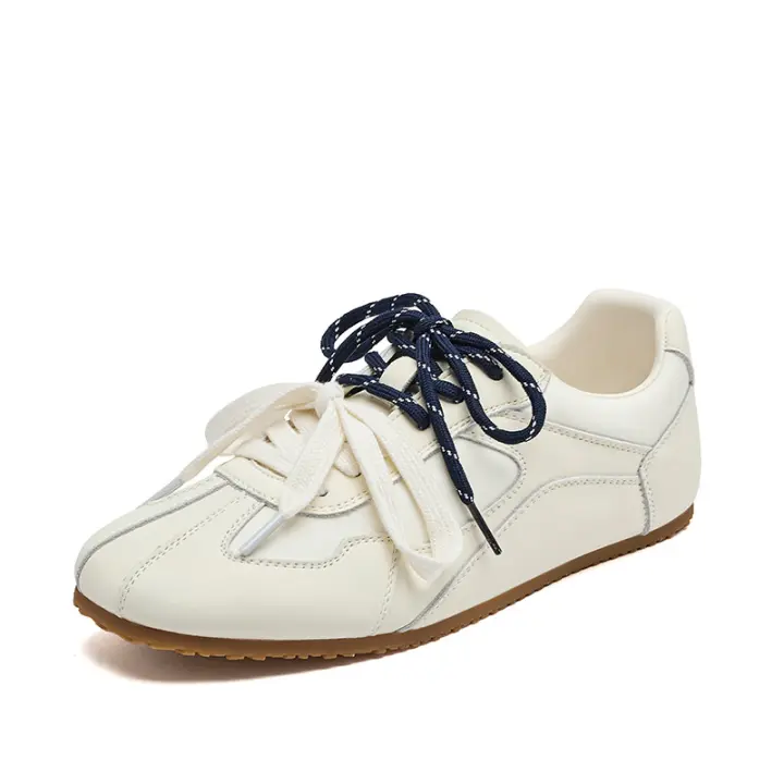 Zapatillas de ballet alemanas para mujer, novedad de verano 2025, zapatillas planas de malla con suela suave, zapatillas deportivas blancas Forrest Gump. - 1