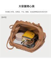 Bolso de hombro de piel sintética suave para mujer, bandolera pequeña de alta calidad, a la moda, novedad - details 5