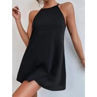 Minivestido casual sin mangas con tirantes acampanados y cuello halter - details 1