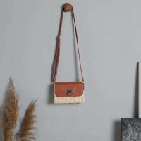 Venta al por mayor INS Leisure monederos de bambú moda de verano nuevo estilo para mujer bolsos de hombro cuadrados de paja bolso de playa cruzado para mujer - details 5