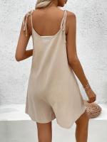 Mono informal sin mangas para mujer: mezcla ligera, color beige sólido con correas ajustables y detalles de botones, atuendo versátil para todas las estaciones para atuendo informal, ropa informal de verano |   Mono sin mangas |   Mono ligero - details 10