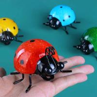 Estatua de Mini Metálica de Ladybug Beetle para Decoración del Hogar Adorno de Pared Colgante para Jardín Patio Figura de Escultura Exterior - details 7