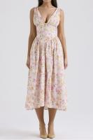 2025 nuevos modelos de primavera y verano, vestido de tirantes ajustado, vestido de temperamento con cuello en V estampado informal europeo y americano - details 1