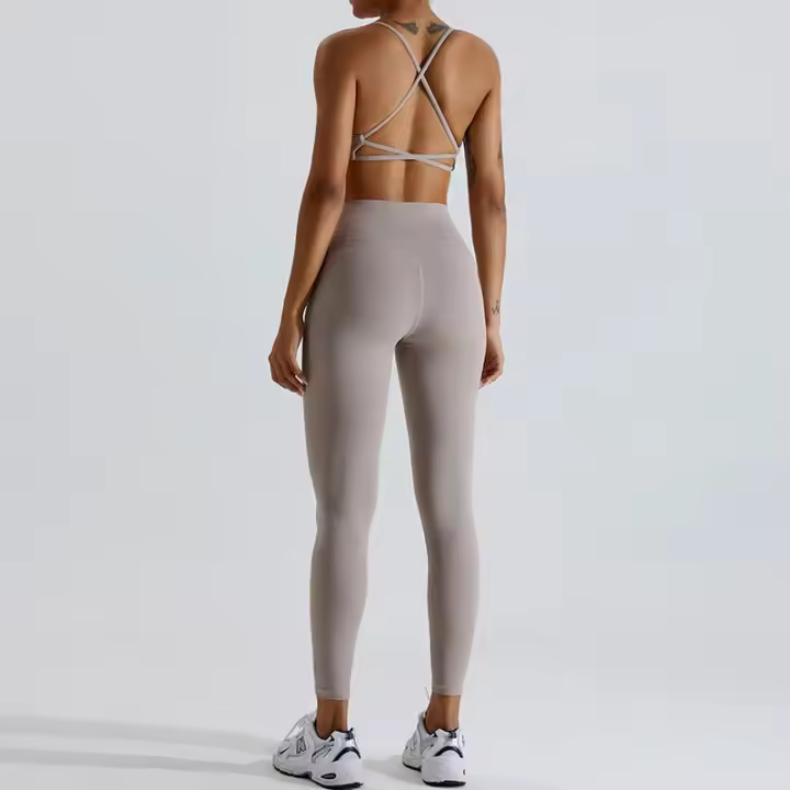 Conjunto de Yoga para Mujeres 2 Piezas Traje de Gimnasio con Sujetador Deportivo Almohadillado Top Corto Leggings de Cintura Alta Sensación Desnuda Material Exterior de Nylon - 1