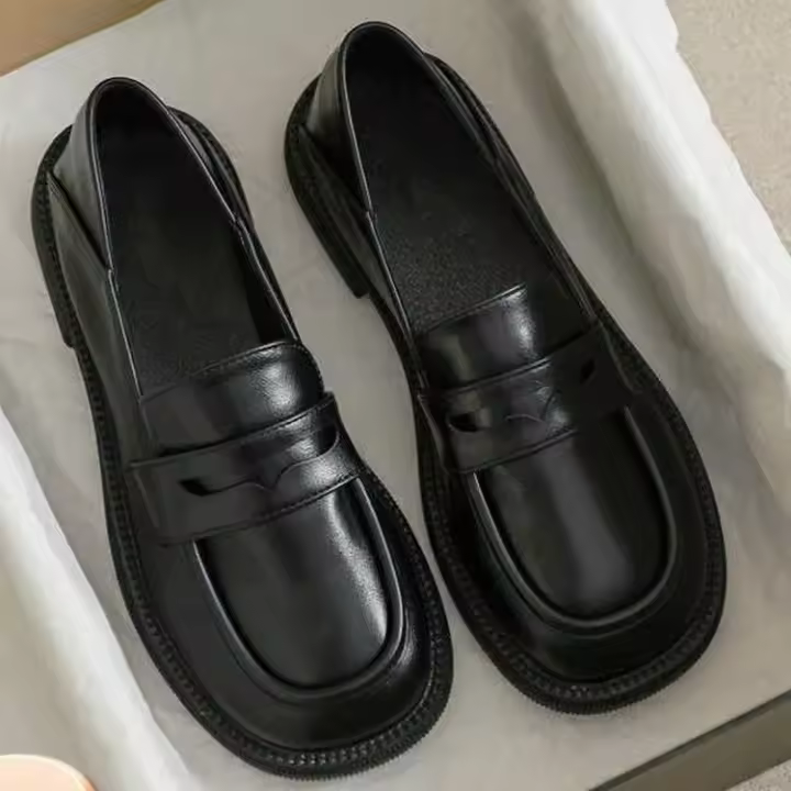 Mocasines planos de tacón grueso para mujer, estilo británico, de piel de becerro negra, talla grande 41-43 - 1