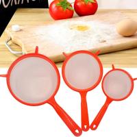 Tamiz de comida con diseño de agujero colgante, colador de cuchara de malla ligera caliente, filtro duradero rojo y verde para el hogar y la cocina - details 1