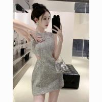 Vestido de noche corto estilo francés de gama alta temperamento sin espalda socialité vestido de nicho de lujo ligero de verano para mujer - details 0