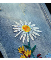 Pantalones de Mezclilla Bordados de Diseño Chino 2023 para Mujer Moda Suelto Talla Grande Floral Jeans Clásico Casual Rasgado Pantalones Harem Tamaño Grande Algodón Forro Primavera/Verano - details 6