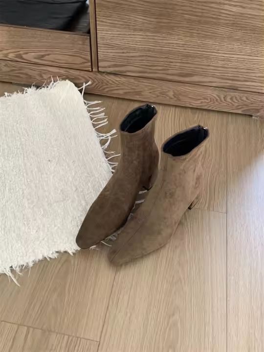 Botas cortas Tacón alto Tacón grueso Cremallera trasera Punta cuadrada Botas de moda versátiles - 1