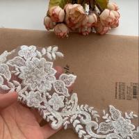 Vestido de novia de encaje con cuentas blancas, 5 yardas por lote, ribete de borde de velo, accesorios de bricolaje hechos a mano - details 2