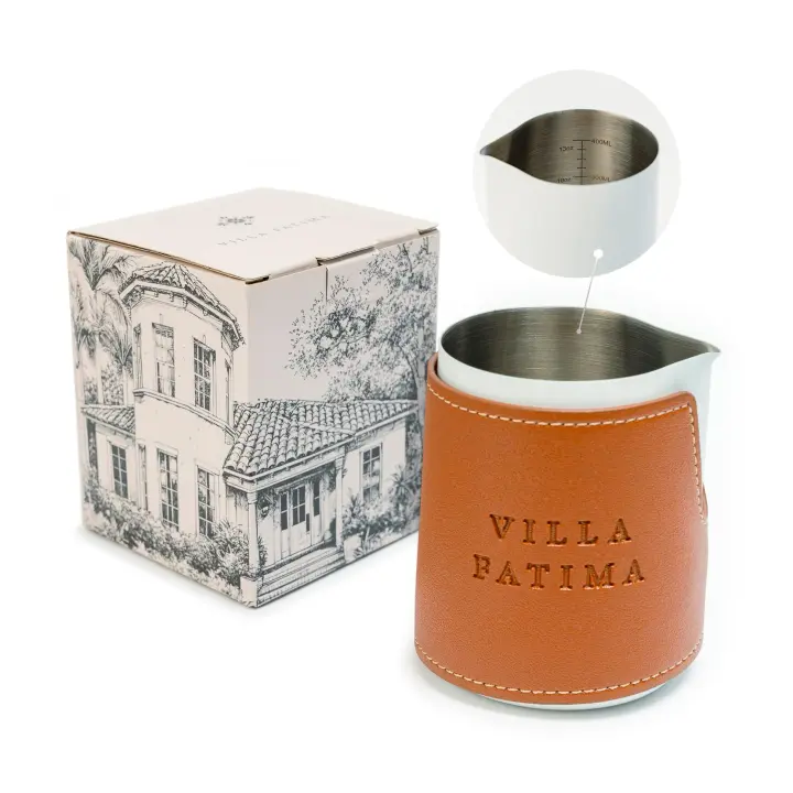Jarra para espumar leche sin mango de 14 oz - Taza de espuma de acero inoxidable premium para baristas - Taza vaporera de leche con pico de precisión - jarra de barista con elegante caja de regalo - Verde - 1