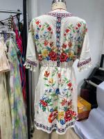 Vestido de vacaciones corto ceñido a la cintura con temperamento estampado de estilo étnico 2025 - details 2