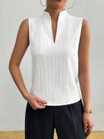 Nueva camiseta casual ajustada de mujer con cuello en V, camiseta casual delgada sin mangas de corta distancia - details 3