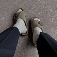 BK Birkenneth Zapatillas de forro polar para hombres y mujeres, zapatos planos de corcho con doble botonadura, prendas de vestir, zapatos de piel de vaca - details 7