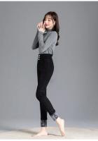 Pantalones vaqueros térmicos de lana gruesa para mujer, Vaqueros ajustados cálidos de cintura alta, pantalones pitillo con botones elásticos, pantalones vaqueros informales de terciopelo para mamá - details 30