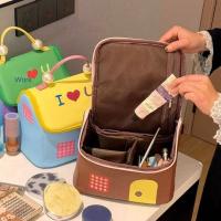 Estuche cuadrado para cosméticos para casa pequeña, bolsa de maquillaje de mano de gran capacidad con forma de casa, bolsa de almacenamiento portátil con cremallera de dibujos animados para mujer - details 9