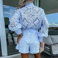 Conjunto de 2 unidades de blusa de manga larga para mujer, camisa de encaje hueco bordado de cintura alta con una hilera de botones, conjunto de pantalones cortos de pierna ancha para mujer - details 2
