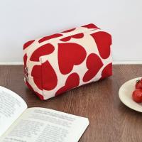 Bolsa de maquillaje con diseño de amor de gran capacidad, bolsa de cosméticos con forma de corazón de pana con cremallera, bolsa de almacenamiento de artículos de tocador de regalo encantador para mujer - details 3
