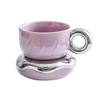 Taza de café platillo cerámica de alto valor creativo ins alto sentido con cuchara crema viento donut taza de desayuno de gama alta - details 0