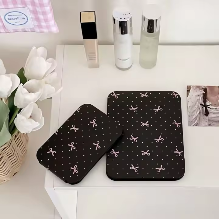 Espejo de escritorio de cuero Pu, espejo cosmético compacto, espejo de tocador con lazo rosa, espejo de maquillaje de bolsillo plegable delicado, decoración del hogar - 1