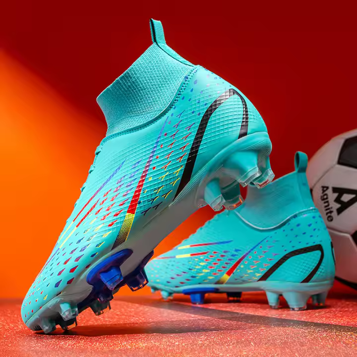 Zapatos de fútbol transpirables de tobillo alto para hombre, botas de fútbol de entrenamiento profesional al aire libre, antideslizantes, ligeras - 1