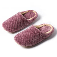 Espina de pescado gamuza interior masculino y femenino parejas hogar zapatillas de algodón térmico. - details 1
