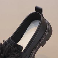 Zapatos de cuero informales para niñas, zapatos planos sin cordones para niños, mocasines de fiesta negros para la escuela, primavera y otoño, bola peluda bonita, 2025 - details 13