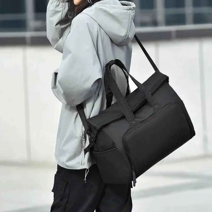Bolsa de montañismo con compartimento para zapatos de gimnasio, bolsa de entrenamiento deportivo grande, bolsa de equipo de equipo con separación de ropa seca y húmeda - 1