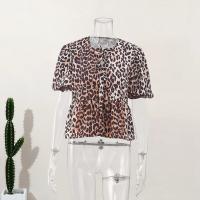 Elegante camisa delgada con tirantes huecos de leopardo blusa y relajada para mujeres blusa de manga corta de cuello o blusa - details 7