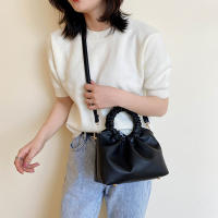 Bolso de mano con diseño de lujo para mujer, bolsa de mano de piel sintética, tipo Hobo, a la moda, de marca, para uso diario - details 1