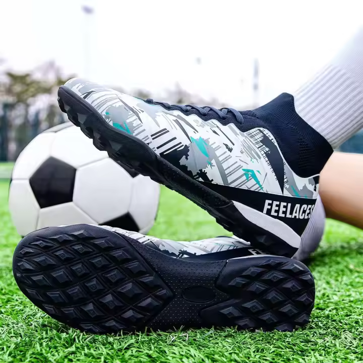 Diseño de calzado de fútbol para hombre, calzado deportivo de cuero para césped, pelota de entrenamiento - 1