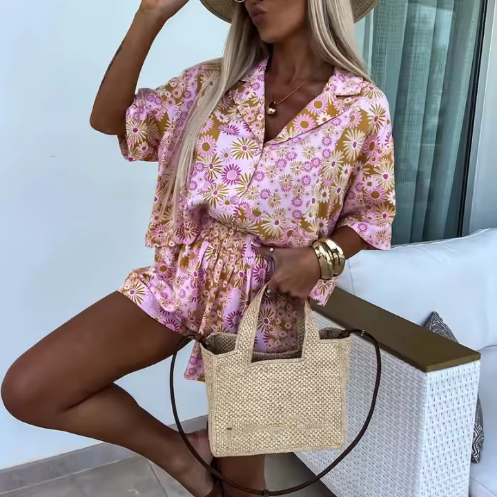Conjunto de dos piezas bohemio de moda para mujer, trajes de verano holgados con estampado de patrones, camisa con botones y pantalones cortos, traje de playa - 1