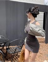 Vestido de manga larga de dos piezas falso empalmado, falda corta ajustada con hombros descubiertos y nicho de otoño - details 17