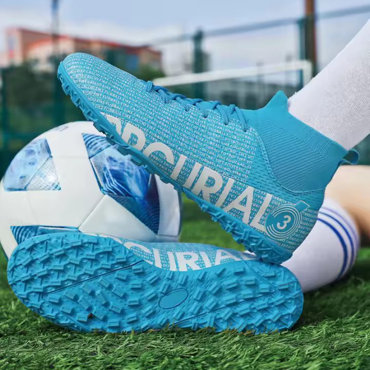 Botas de fútbol profesionales, tallas de zapatos de fútbol para hombres y niños, suela de futsal transpirable y flexible para campo duro - 1