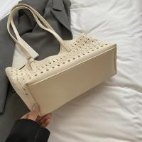 Bolso de mano de gran capacidad para mujer: elegante diseño perforado en blanco y negro, herrajes en tono dorado, correa de hombro desmontable, perfecto para desplazamientos, compras y uso diario, bolso de mano grande - details 6
