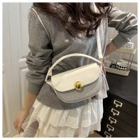 Bolso cruzado de lentejuelas de estilo coreano a la moda, bolso de sillín de Pu de medio círculo, correa ajustable, bolso de hombro de gran capacidad para mujer - details 5